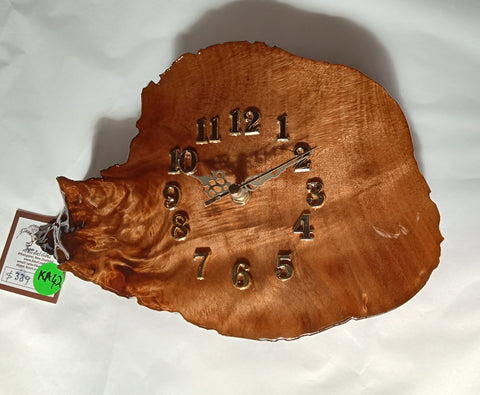 wall clock in ancient kauri ka42