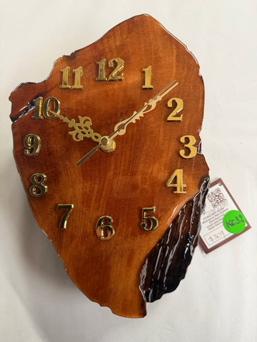 Wall clock made from ancient swamp kauri KC32