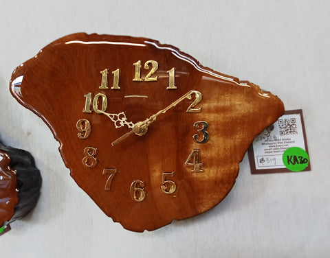 Wall clock from colurful ancient swamp kauri. KA30