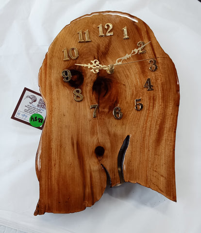 Beautiful pendulum, KC88 out of ancient swamp kauri