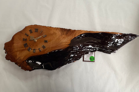 Wall clock out of Ancient Swamp Kauri that is amazing KC29